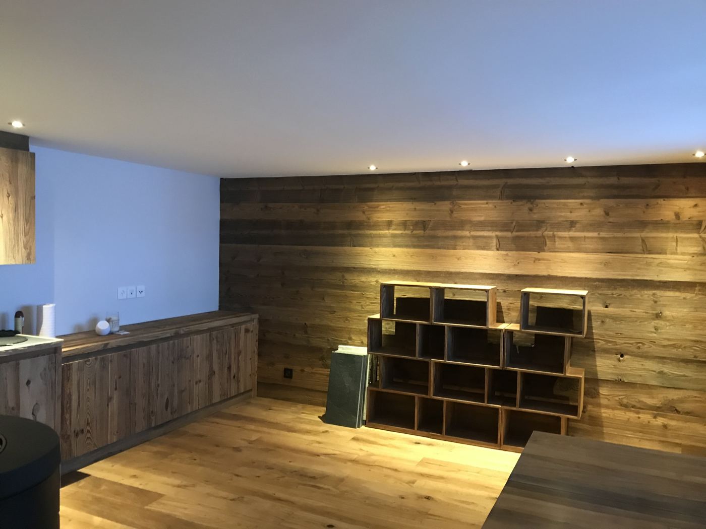 Mur en vieux bois