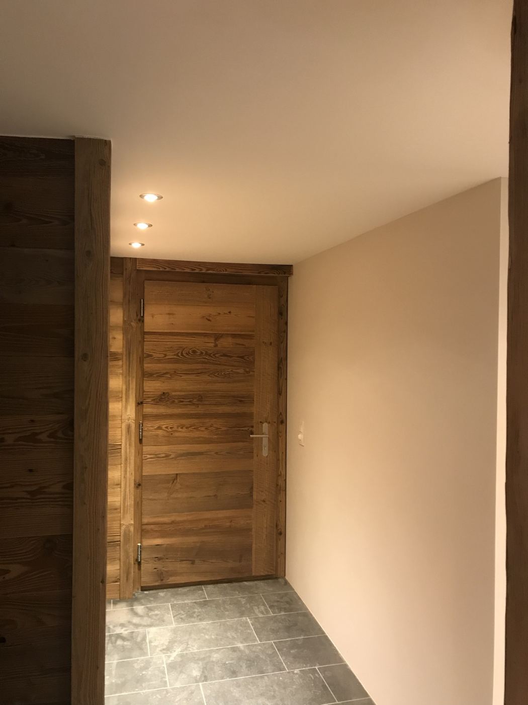 Entrée en vieux bois